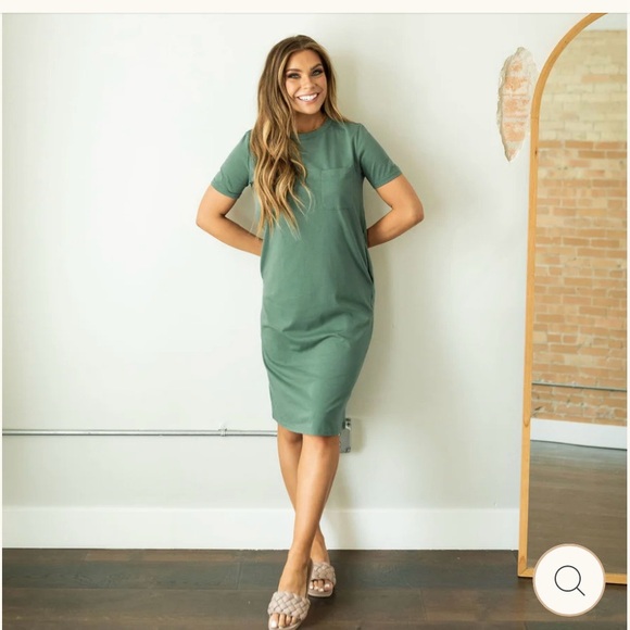 NWOT Indie & Co. Tee Shirt Midi Dress in Jade size Medium - Picture 2 of 7